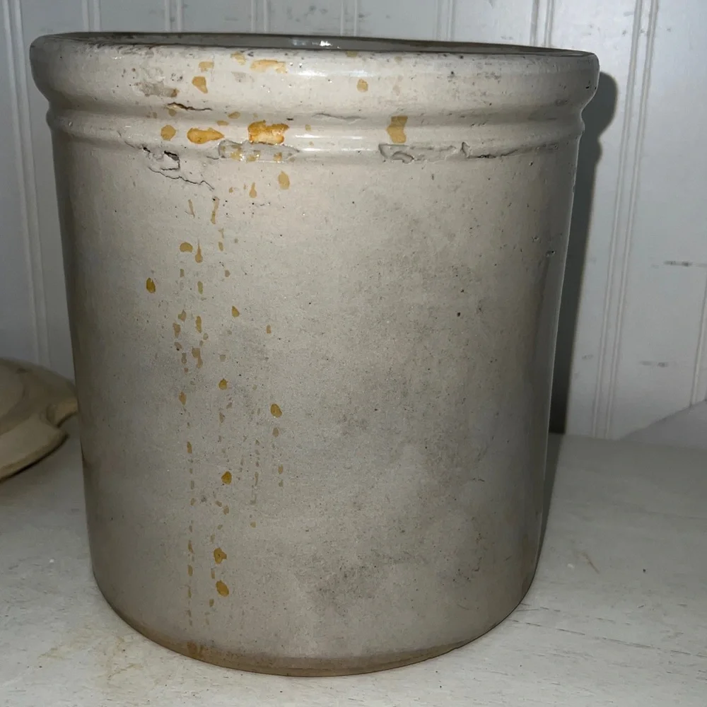 Antique Red Wing small logo 1 gallon crock with lid